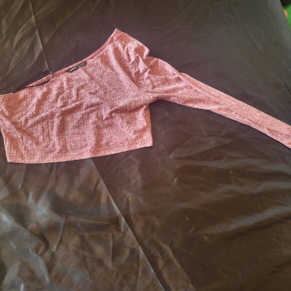 FREE Pink 1 sleeve shoulder crop top - Picture 1 of 3